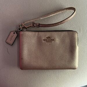 Coach Wristlet Clutch Elegant Compact Design
